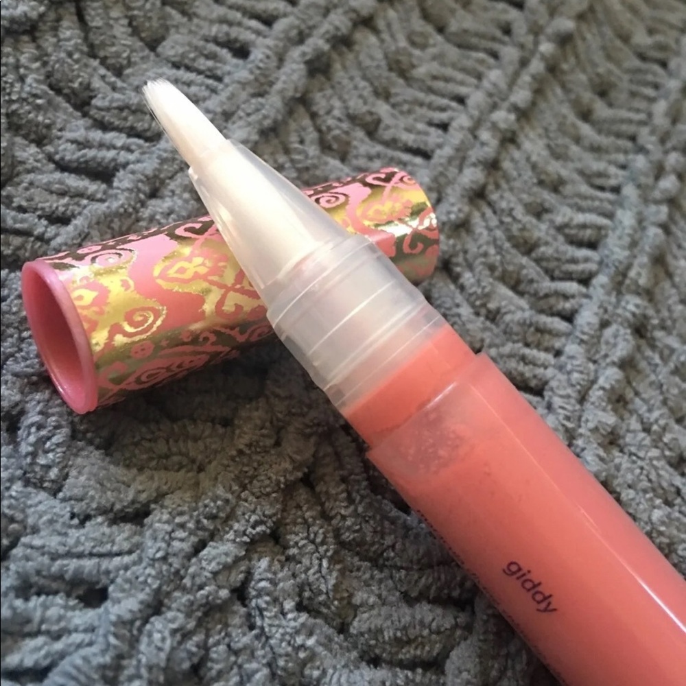 Tarte Maracuja LipShine“Giddy”•Read Details